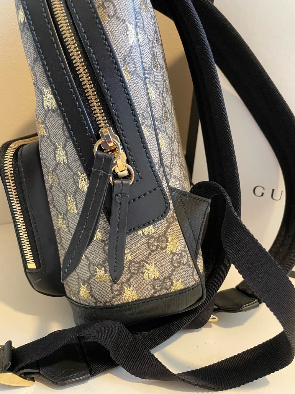 Gucci Gray GG Supreme Backpack with Gold Bee Print - Picture 3 of 10